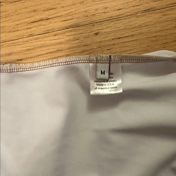 Lucky Leo Halloween leotard - Picture 4 of 4